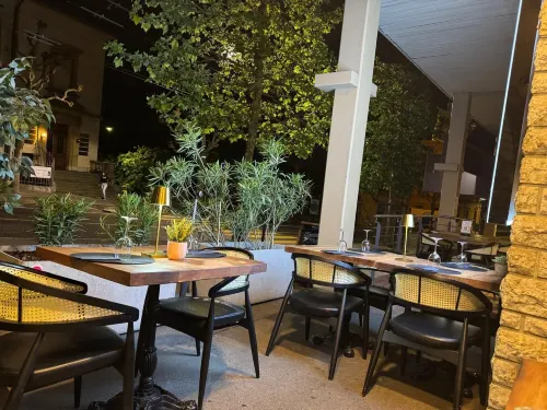 Neuchatel City Hotel Dining Photos