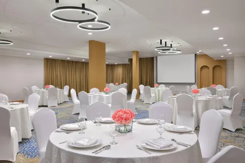 Holiday Inn Jeddah Corniche Business Photos