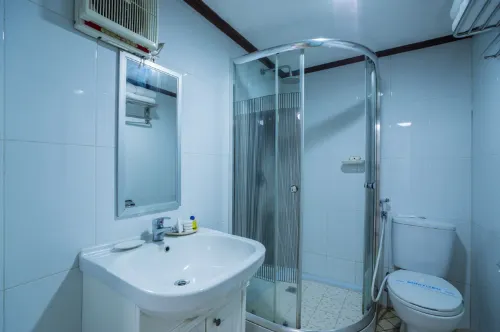 Royal Caravan Hotel & Outbound Trawas Kamar Photos