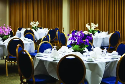 Hilo Hawaiian Hotel, Trademark Collection by Wyndham Työskentelytilat Photos