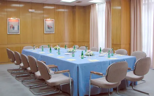 Gran Versalles Business Photos