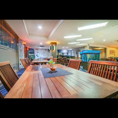 Hotel Marlin Pekalongan managed by DAFAM Restauration Photos