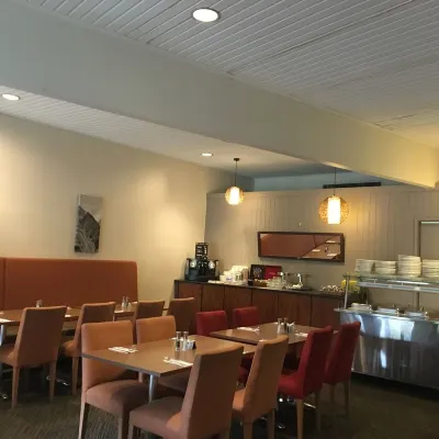 Knox International Hotel and Apartments Restauration Photos