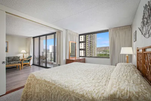 Aston at The Waikiki Banyan Chambres Photos