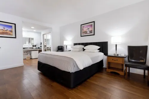 King Frederik Inn Rooms Photos