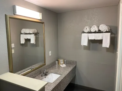 Motel 6 Birmingham, Al - Medical Center Rooms Photos