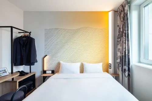 B&B Hotel PARIS GENNEVILLIERS ASNIERES Chambres Photos