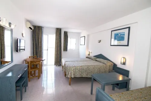 Hotel Apartamentos Vibra Central City - Adults Only Photos