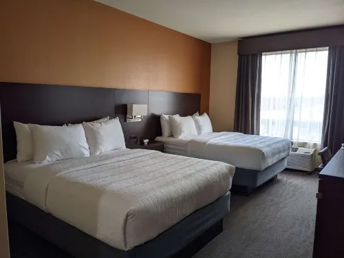 Best Western St. Louis Airport North Hotel  Suites Photos