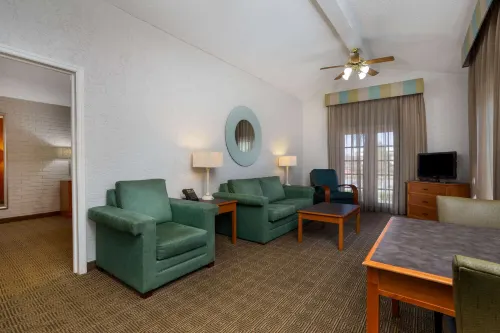 La Quinta Inn Tampa Airport Stadium Westshore Photos