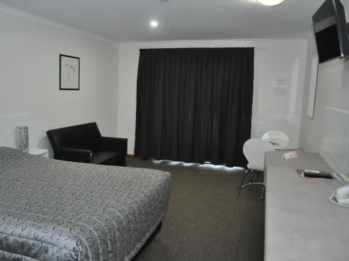 Keith Motor Inn Photos