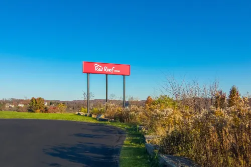 Red Roof Inn Greensburg Featured Photos