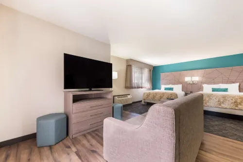 Best Western Fishkill Inn  Suites Rooms Photos
