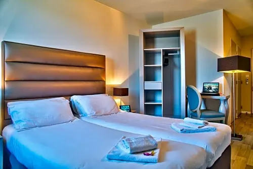 Adonis Hotel Bayonne Phòng Photos