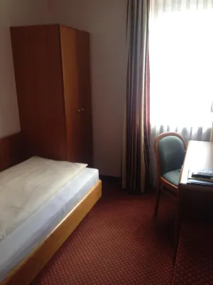 Hotel Carmen Huoneet Photos