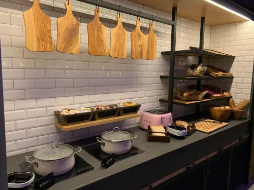 Moxy Essen City Restauration Photos