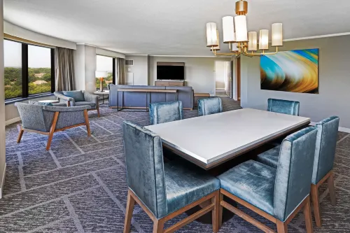 DoubleTree by Hilton Tulsa - Warren Place Photos