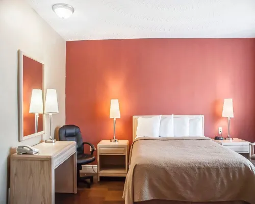 Quality Hotel Fallsview Cascade Photos