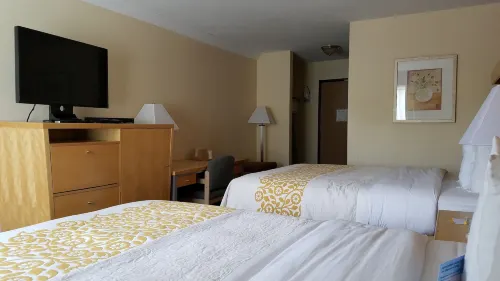 Days Inn by Wyndham Woodland Camere Photos