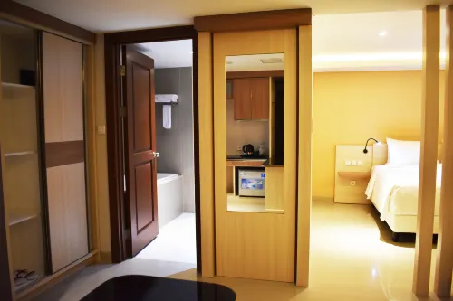 Grand Metro Hotel Tasikmalaya Kamar Photos