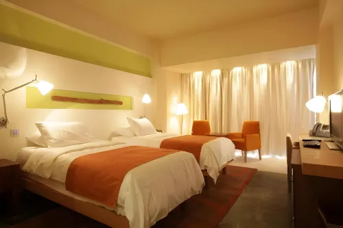 E-Hotel Larnaca Resort & Spa Rum Photos