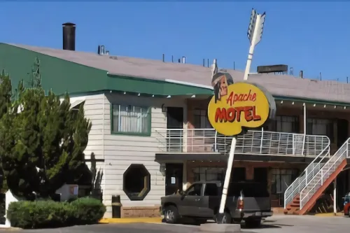 Apache Motel Extérieur Photos