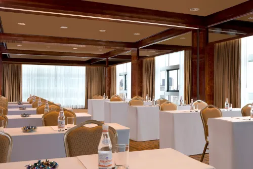 Millennium Hilton New York One UN Plaza Business Facilities Photos