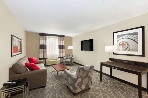 Ramada by Wyndham des Moines Airport Kamar Photos