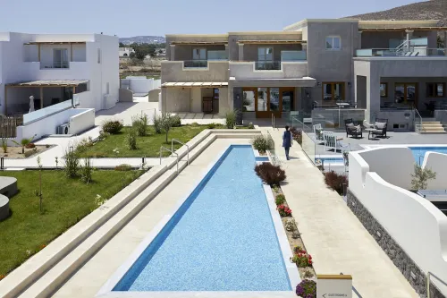 Sea Breeze Santorini Beach Resort, Curio Collection by Hilton Loisirs et amusements Photos