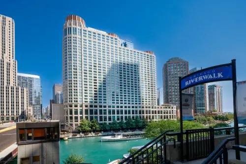 Sheraton Grand Chicago Riverwalk Photos
