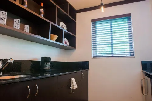 Lincoln Arms Suites Photos