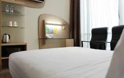 Business Hotel Tomang Chambres Photos