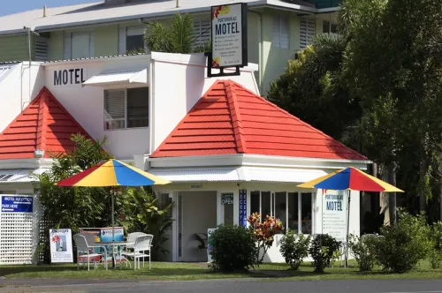 Port Douglas Motel Exterior Photos