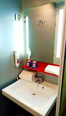 Enzo Hotels by Kyriad Direct Trappes Chambres Photos