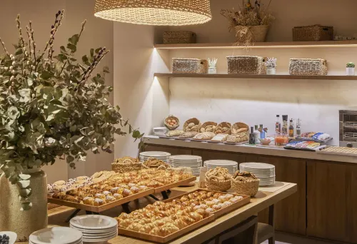NH Madrid Balboa Dining Photos