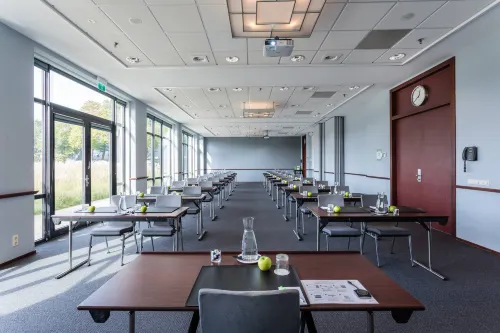 Courtyard Amsterdam Airport Business Facilities Photos