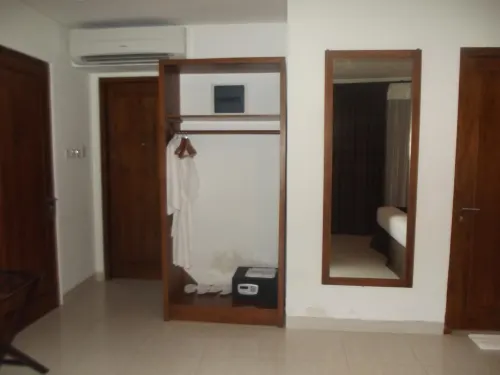 Luwansa Beach Resort Kamar Photos