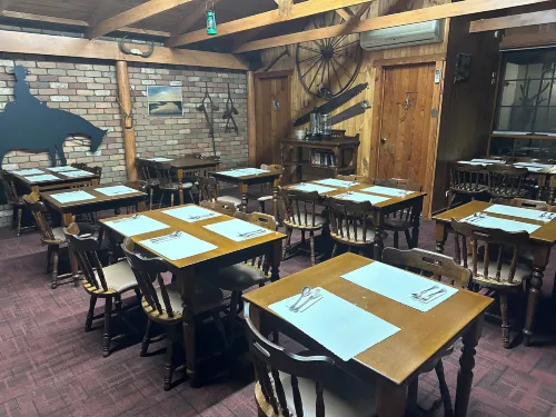 Banjo Paterson Motor Inn Dining Photos