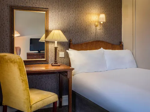 Winchester Wessex Hotel by Sunday Photos