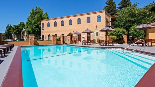 Best Western Plus Heritage Inn Избранное Photos