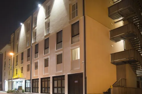 Hotel Alexander Exterior Photos