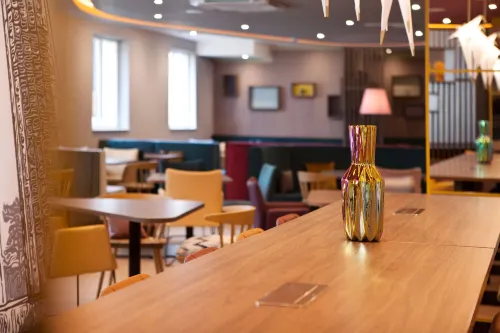 Hampton by Hilton Regensburg Restauration Photos