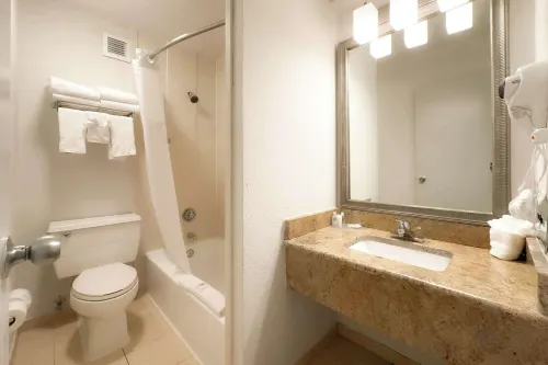 Comfort Inn & Suites Kissimmee by the Parks الغرف Photos