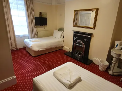 Alexandra Hotel Photos