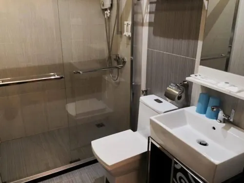 KK Waterfront Hotel Camere Photos