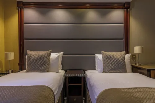 Hyde Park International Rooms Photos