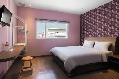 Kama Hotel Kamar Photos