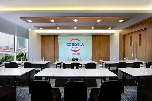 Cordela Hotel Senen Fasilitas Bisnis Photos