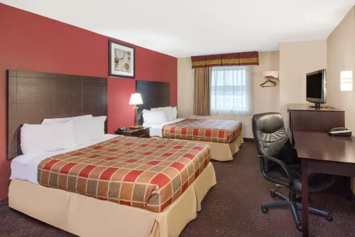 Travelodge by Wyndham Romulus Detroit Airport Zimmer Photos