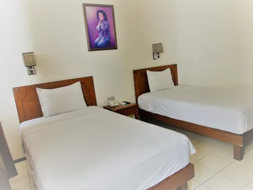 Pia Hotel Cirebon Rum Photos